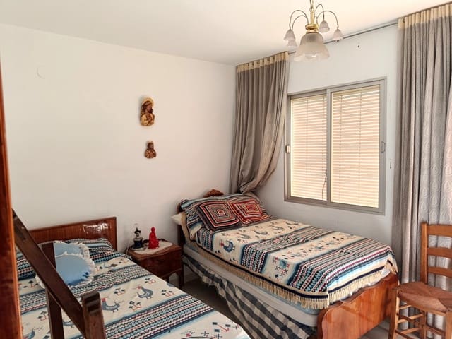 4 quarto Casa em Banda para venda em Priego de Córdoba - 59 900 € (Ref: 10048231)
