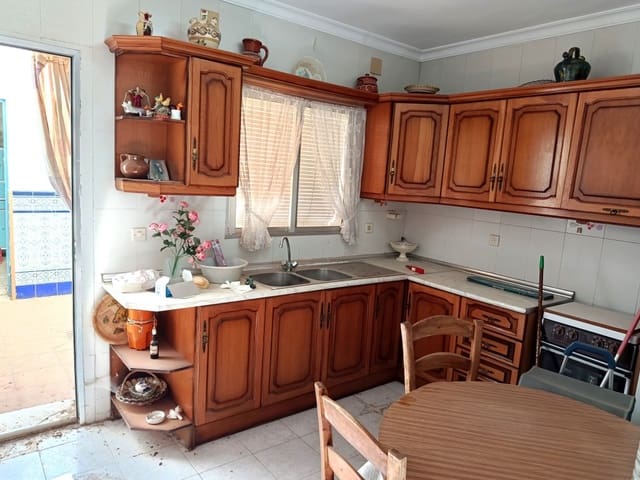 4 quarto Casa em Banda para venda em Priego de Córdoba - 59 900 € (Ref: 10048231)
