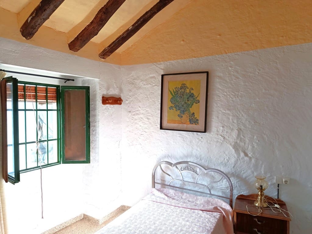 5 quarto Casa em Banda para venda em Priego de Cordoba com garagem - 74 900 € (Ref: 10048232)