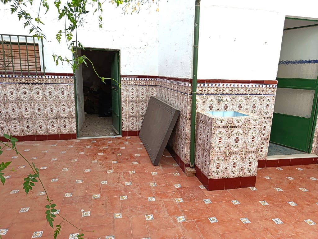 5 quarto Casa em Banda para venda em Priego de Cordoba com garagem - 74 900 € (Ref: 10048232)
