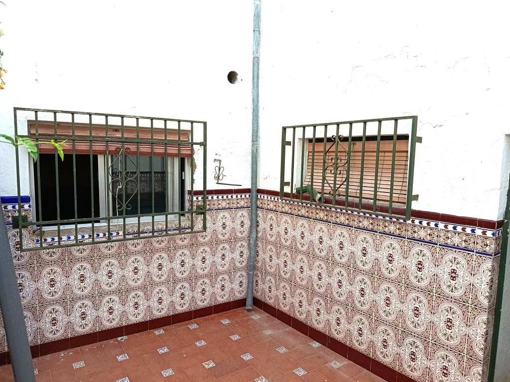 5 quarto Casa em Banda para venda em Priego de Cordoba com garagem - 74 900 € (Ref: 10048232)