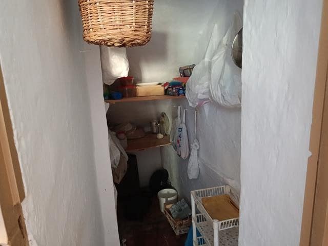 3 bedroom Townhouse for sale in Priego de Cordoba with garage - € 49,000 (Ref: 10052081)