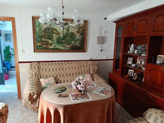 3 bedroom Townhouse for sale in Priego de Cordoba with garage - € 49,000 (Ref: 10052081)