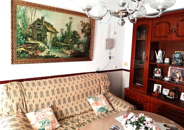 3 soveværelse Byhus til salg i Priego de Córdoba med garage - € 49.000 (Ref: 10052081)