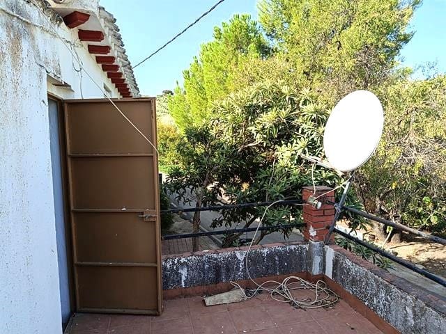 5 bedroom Townhouse for sale in Priego de Cordoba with garage - € 55,000 (Ref: 10054324)