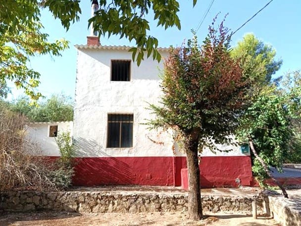 5 bedroom Townhouse for sale in Priego de Córdoba with garage - € 55,000 (Ref: 10054324)