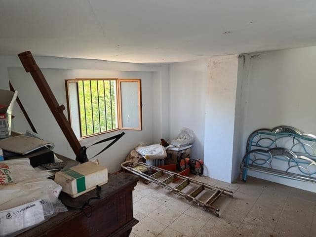 5 bedroom Townhouse for sale in Priego de Cordoba with garage - € 55,000 (Ref: 10054324)