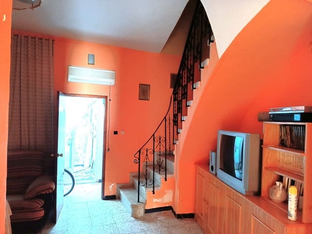 4 makuuhuone Omakotitalo myytävänä paikassa Fuente-Tójar - 42 000 € (Ref: 10057197)