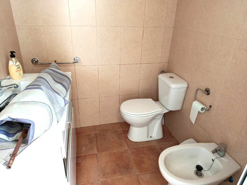 Casa de 3 habitaciones en Priego de Córdoba en venta - 42.000 € (Ref: 10062057)