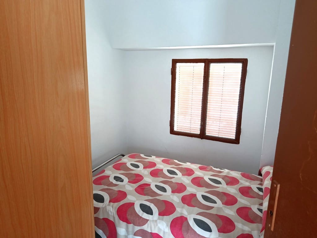 Casa de 3 habitaciones en Priego de Córdoba en venta - 42.000 € (Ref: 10062057)