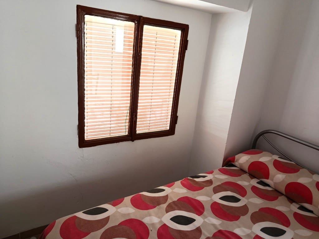 Casa de 3 habitaciones en Priego de Córdoba en venta - 42.000 € (Ref: 10062057)