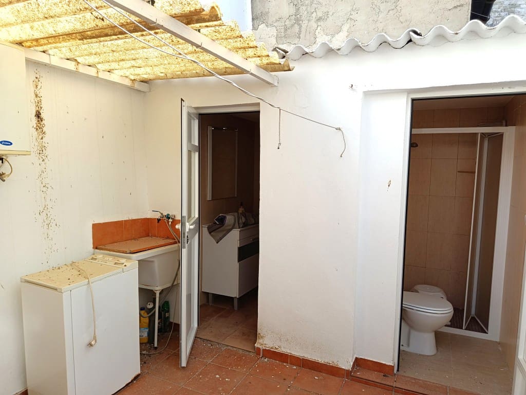 Casa de 3 habitaciones en Priego de Córdoba en venta - 42.000 € (Ref: 10062057)