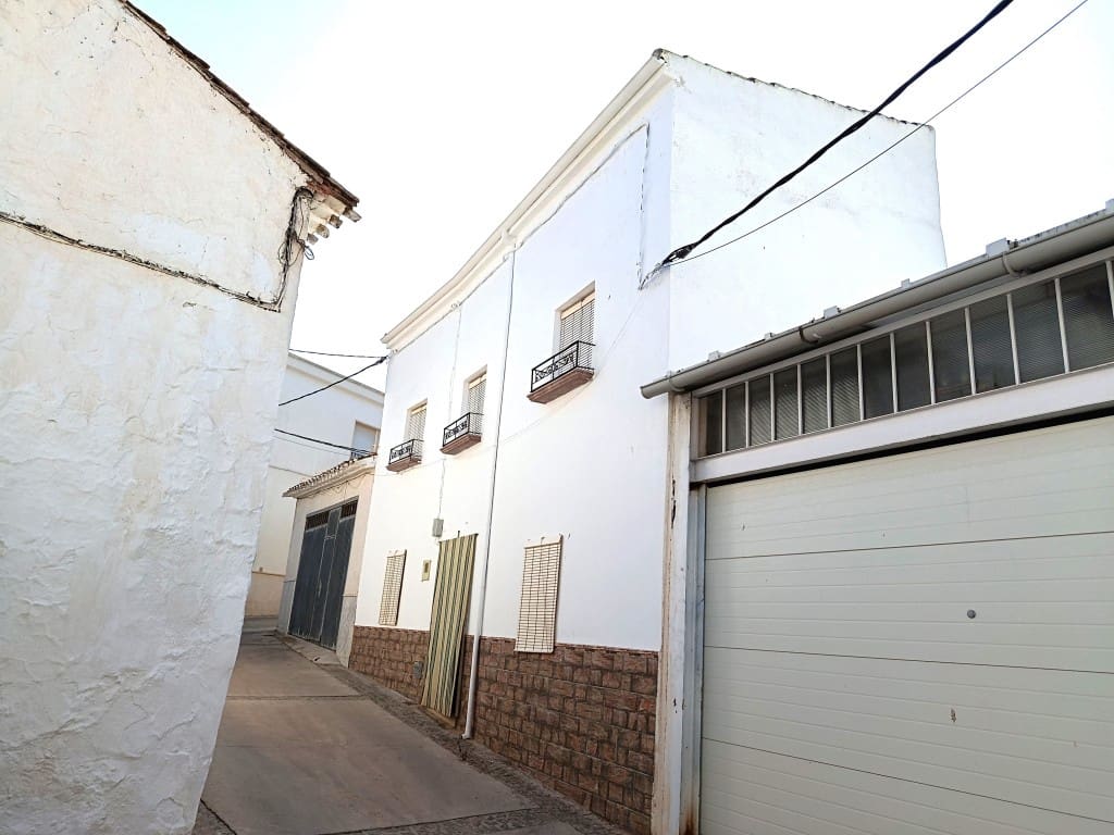 Casa de 3 habitaciones en Priego de Córdoba en venta - 42.000 € (Ref: 10062057)