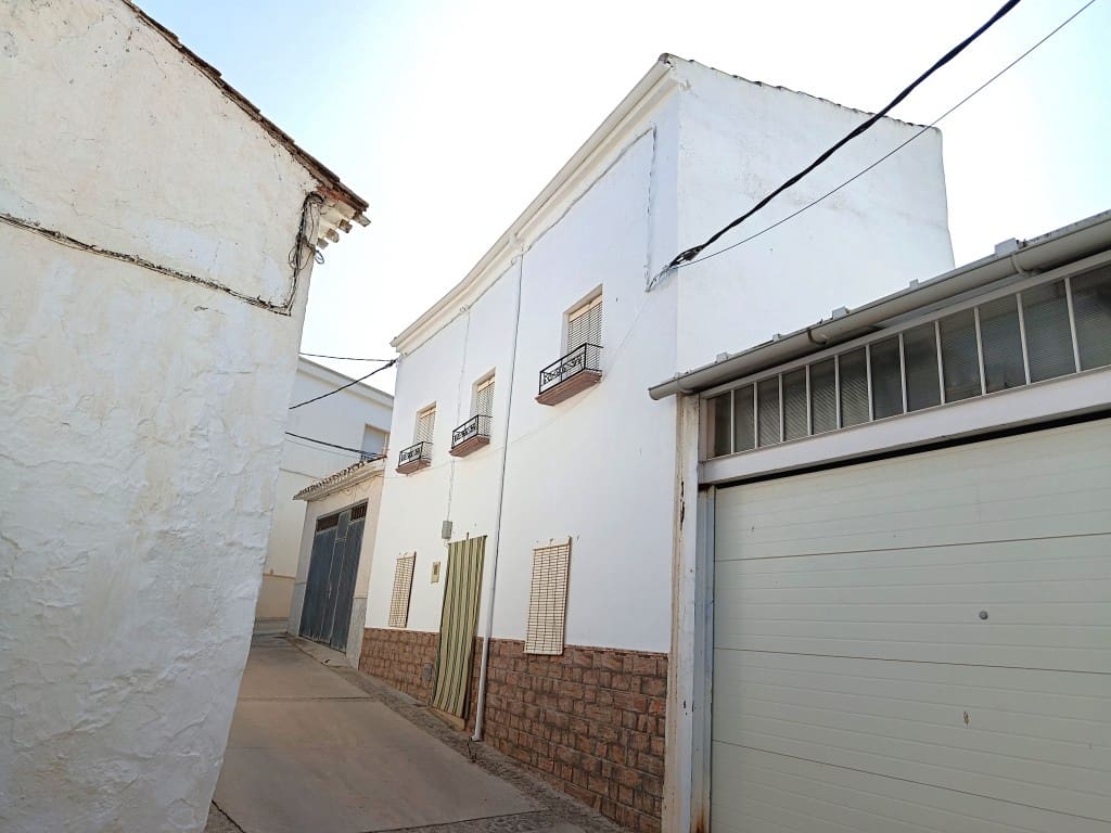 Casa de 3 habitaciones en Priego de Córdoba en venta - 42.000 € (Ref: 10062057)