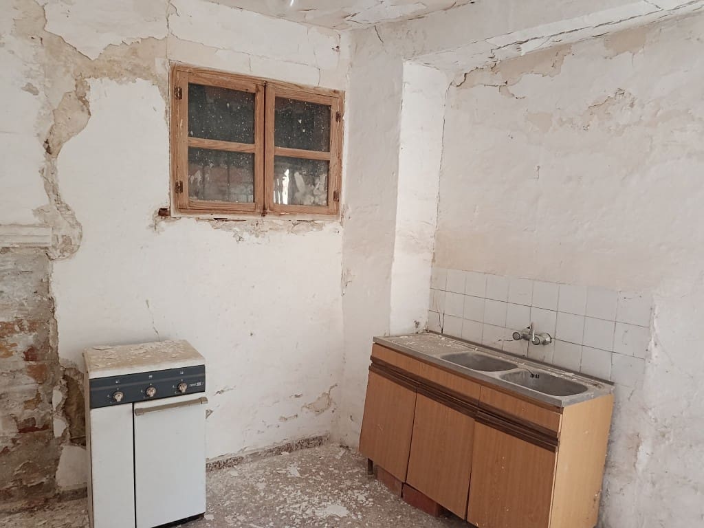 4 chambre Maison de Ville à vendre à Fuente-Tojar - 33 000 € (Ref: 10093943)