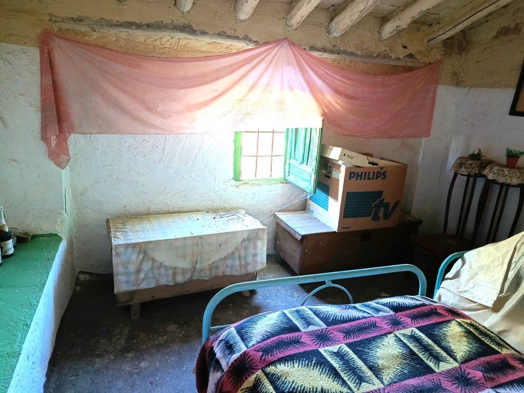 4 slaapkamer Finca/Landhuis te koop in Sabariego met zwembad garage - € 93.000 (Ref: 10093979)