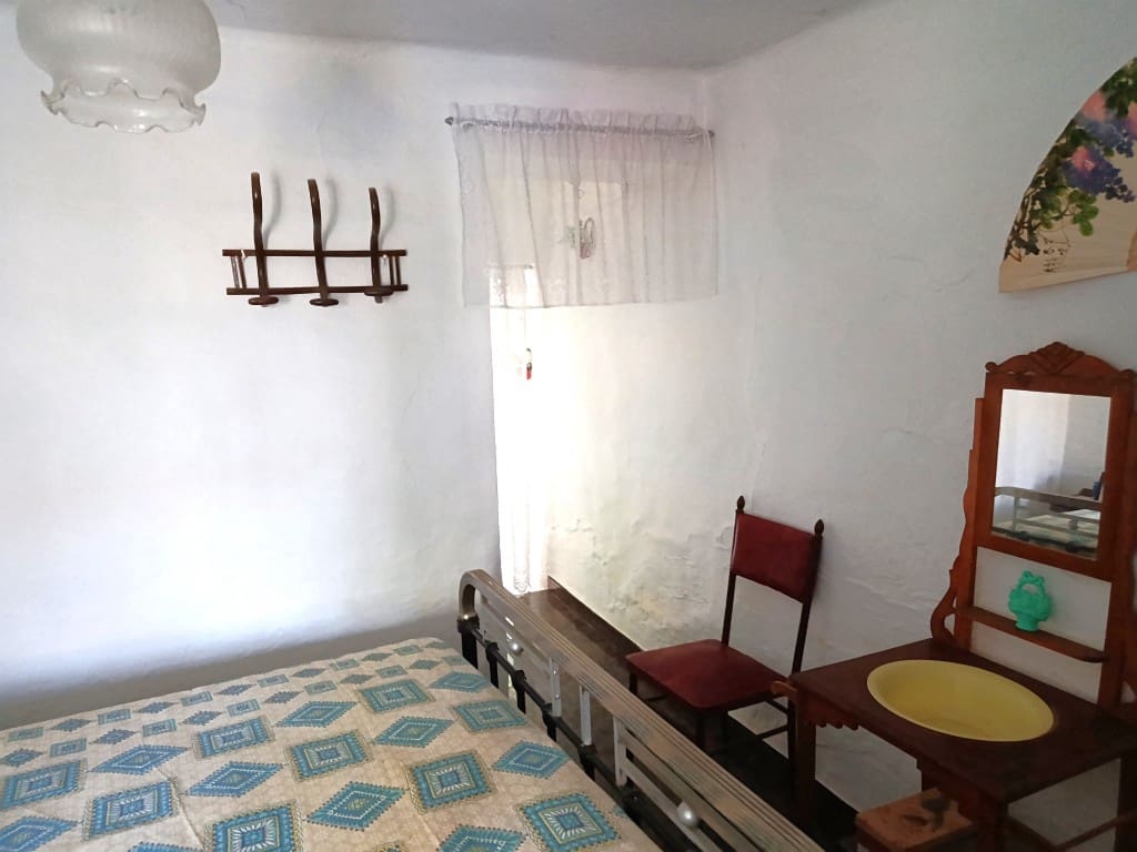 4 slaapkamer Finca/Landhuis te koop in Sabariego met zwembad garage - € 93.000 (Ref: 10093979)