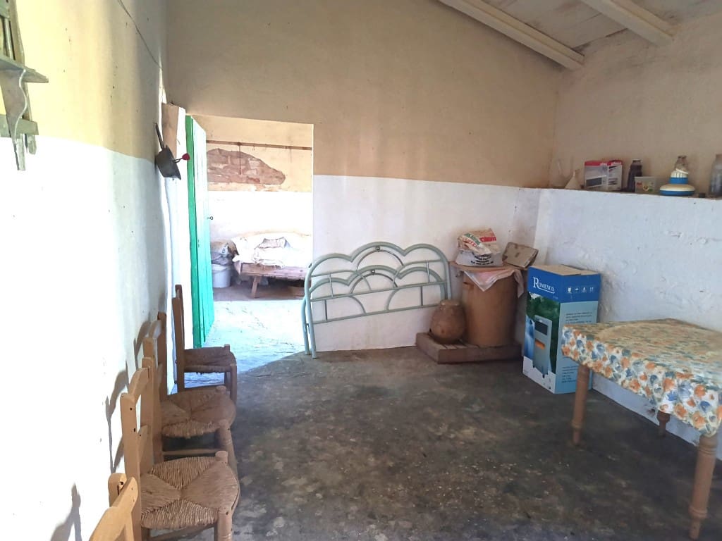 4 slaapkamer Finca/Landhuis te koop in Sabariego met zwembad garage - € 93.000 (Ref: 10093979)