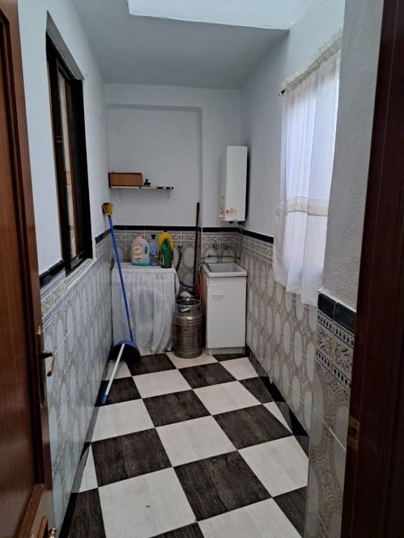 5 soverom Hus til salgs i Fuente-Tojar med garasje - € 124 000 (Ref: 10095479)