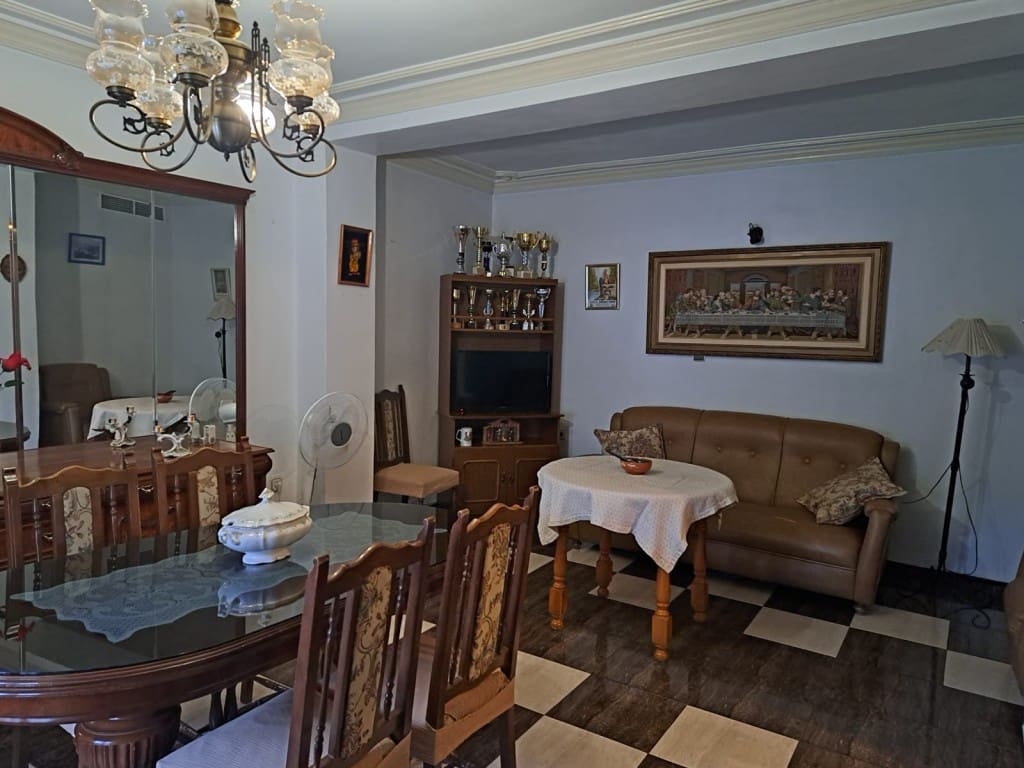 5 soverom Hus til salgs i Fuente-Tojar med garasje - € 124 000 (Ref: 10095479)