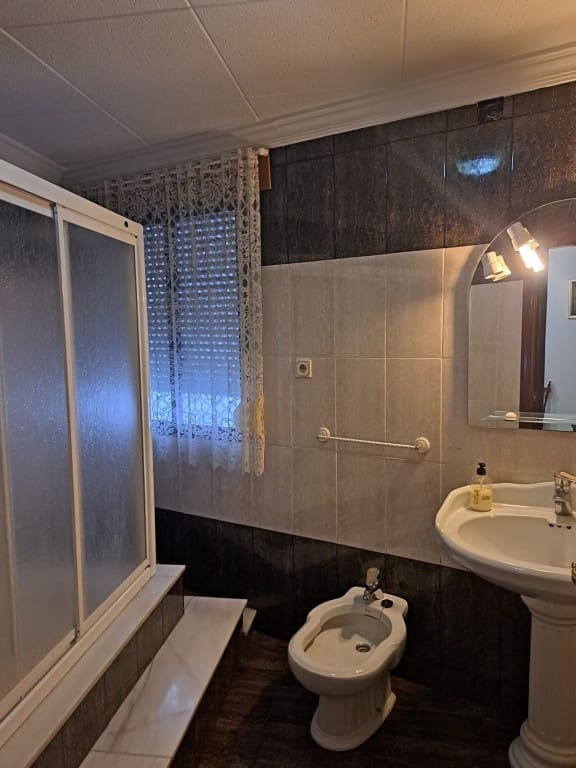 5 soverom Hus til salgs i Fuente-Tojar med garasje - € 124 000 (Ref: 10095479)