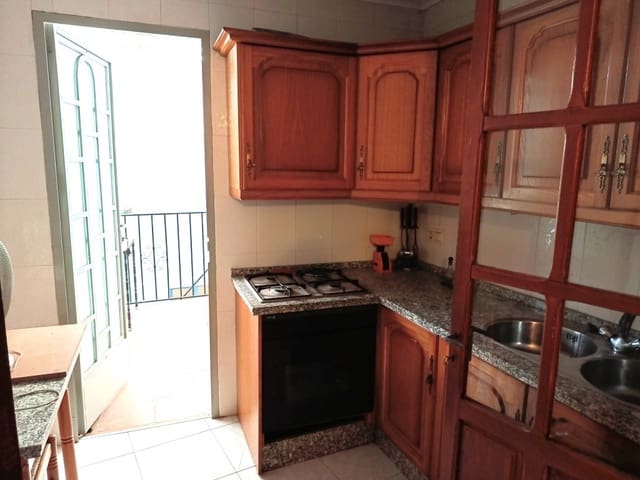 6 quarto Casa em Banda para venda em Luque com garagem - 89 000 € (Ref: 10125147)