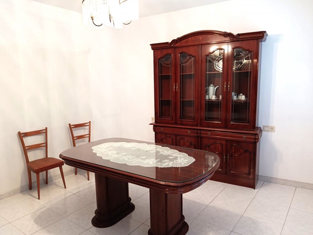 6 quarto Casa em Banda para venda em Luque com garagem - 89 000 € (Ref: 10125147)