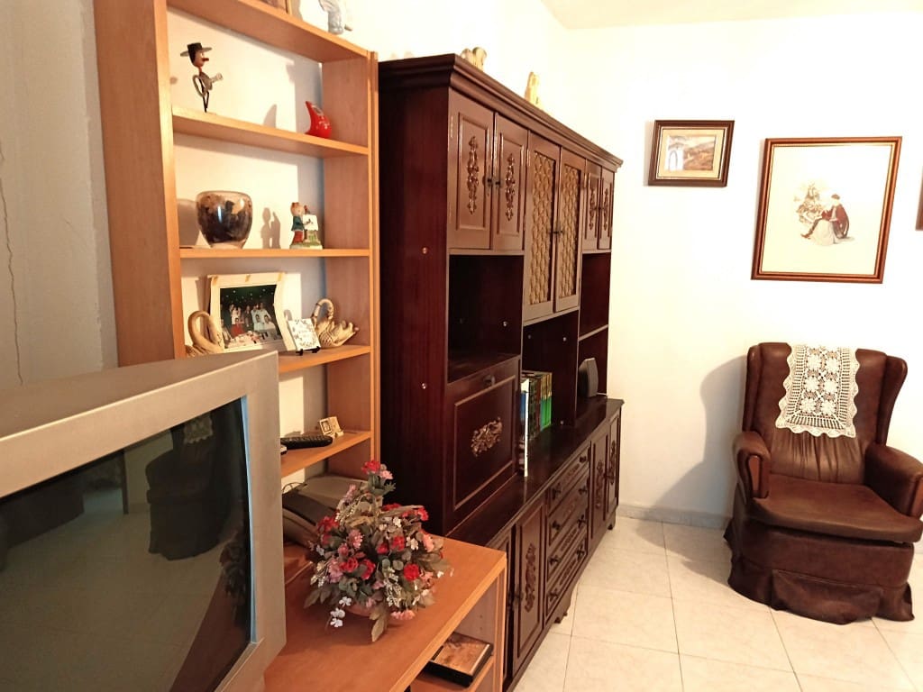 6 quarto Casa em Banda para venda em Luque com garagem - 89 000 € (Ref: 10125147)