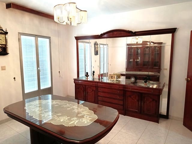 6 quarto Casa em Banda para venda em Luque com garagem - 89 000 € (Ref: 10125147)