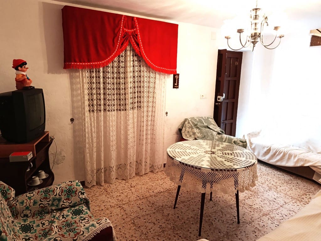 6 soveværelse Finca/Landehus til salg i Sabariego med garage - € 77.000 (Ref: 10135115)