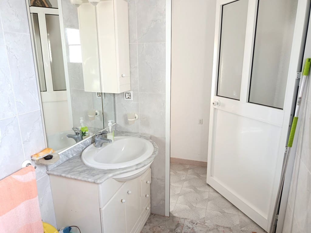 3 soveværelse Finca/Landehus til salg i La Rabita med garage - € 119.000 (Ref: 10135271)