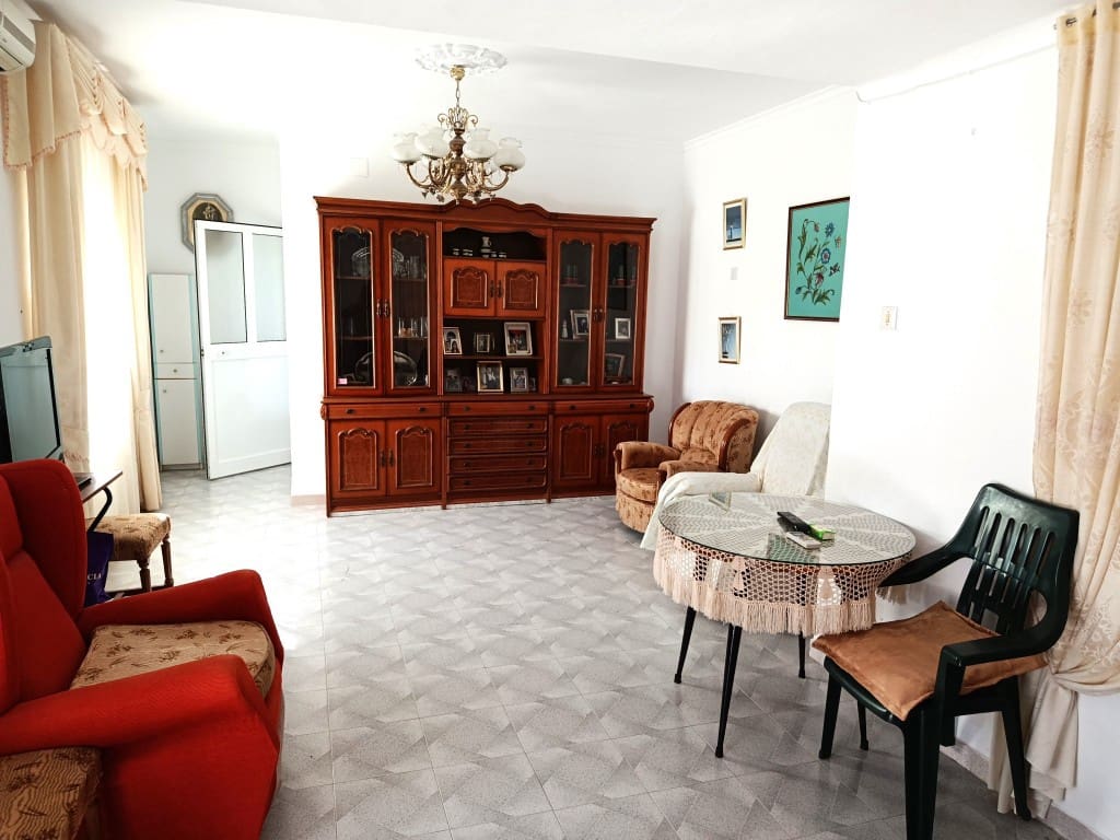 3 soveværelse Finca/Landehus til salg i La Rabita med garage - € 119.000 (Ref: 10135271)