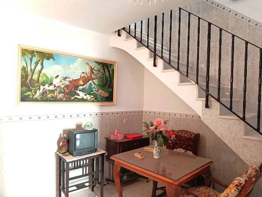 10 sovrum Hus till salu i Fuente-Tojar med garage - 109 000 € (Ref: 10149339)