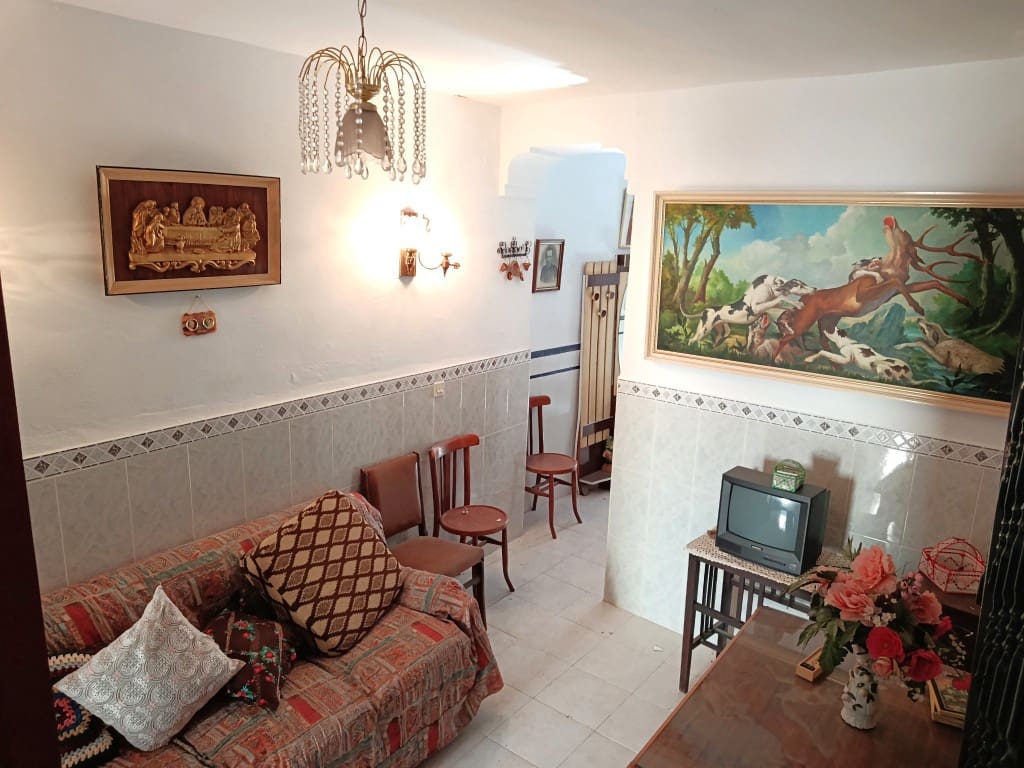 10 sovrum Hus till salu i Fuente-Tojar med garage - 109 000 € (Ref: 10149339)