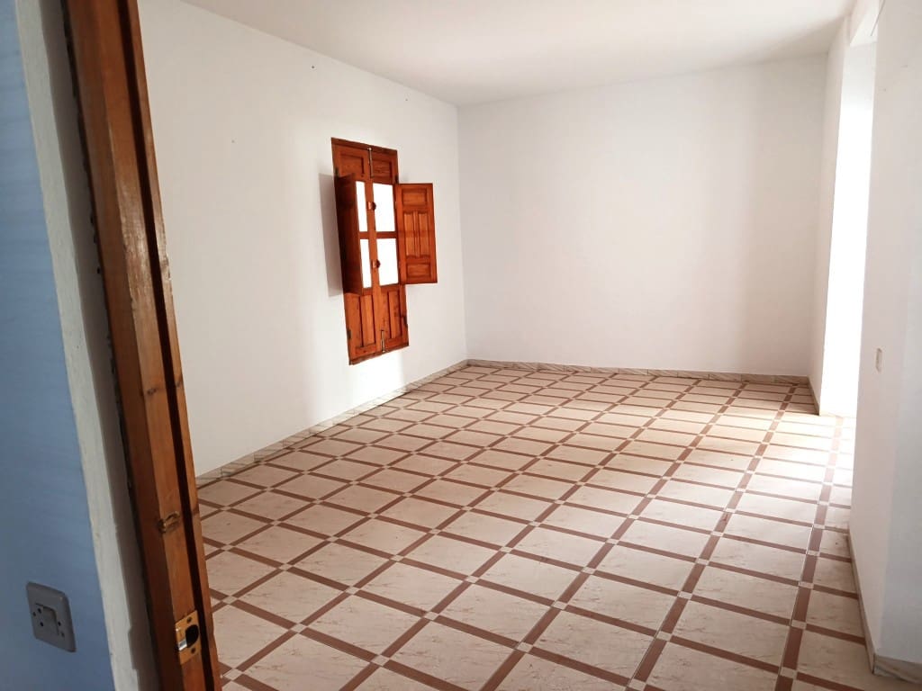 10 sovrum Hus till salu i Fuente-Tojar med garage - 109 000 € (Ref: 10149339)