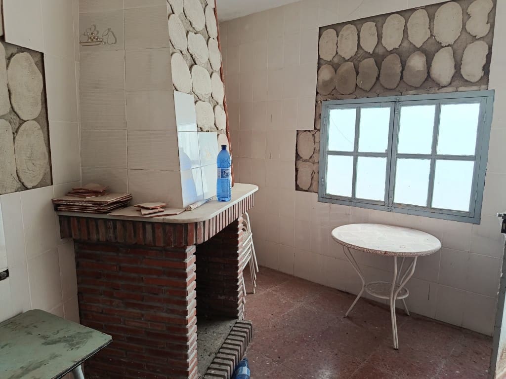 10 sovrum Hus till salu i Fuente-Tojar med garage - 109 000 € (Ref: 10149339)