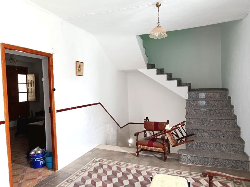 10 sovrum Hus till salu i Fuente-Tojar med garage - 109 000 € (Ref: 10149339)
