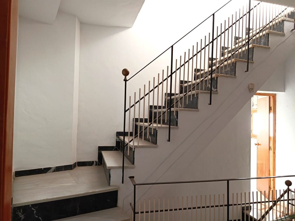 10 sovrum Hus till salu i Fuente-Tojar med garage - 109 000 € (Ref: 10149339)