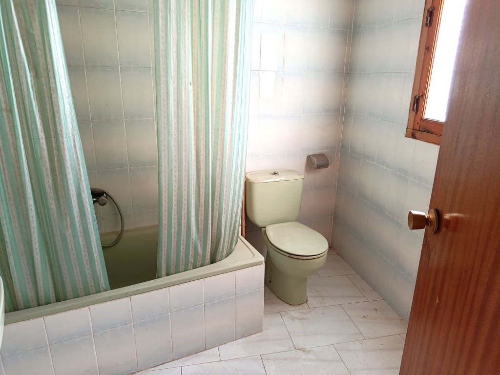 10 sovrum Hus till salu i Fuente-Tojar med garage - 109 000 € (Ref: 10149339)