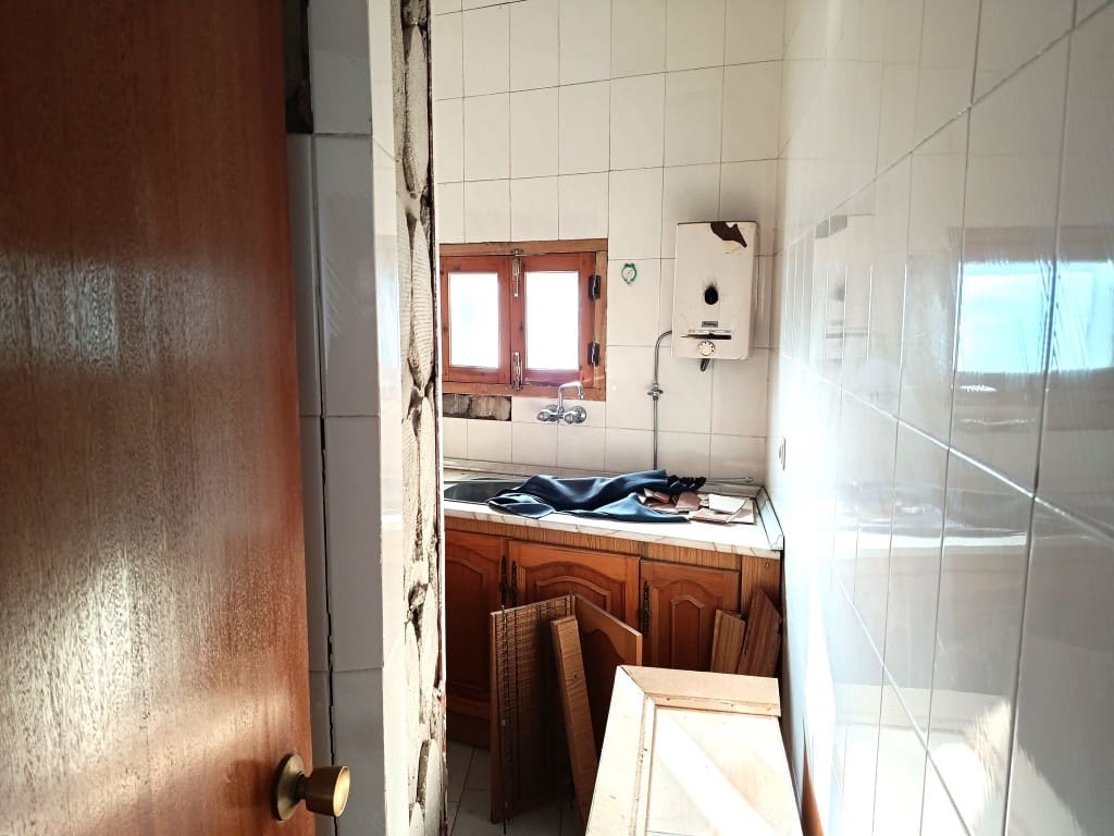 10 sovrum Hus till salu i Fuente-Tojar med garage - 109 000 € (Ref: 10149339)