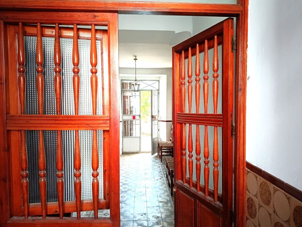 10 sovrum Hus till salu i Fuente-Tojar med garage - 109 000 € (Ref: 10149339)