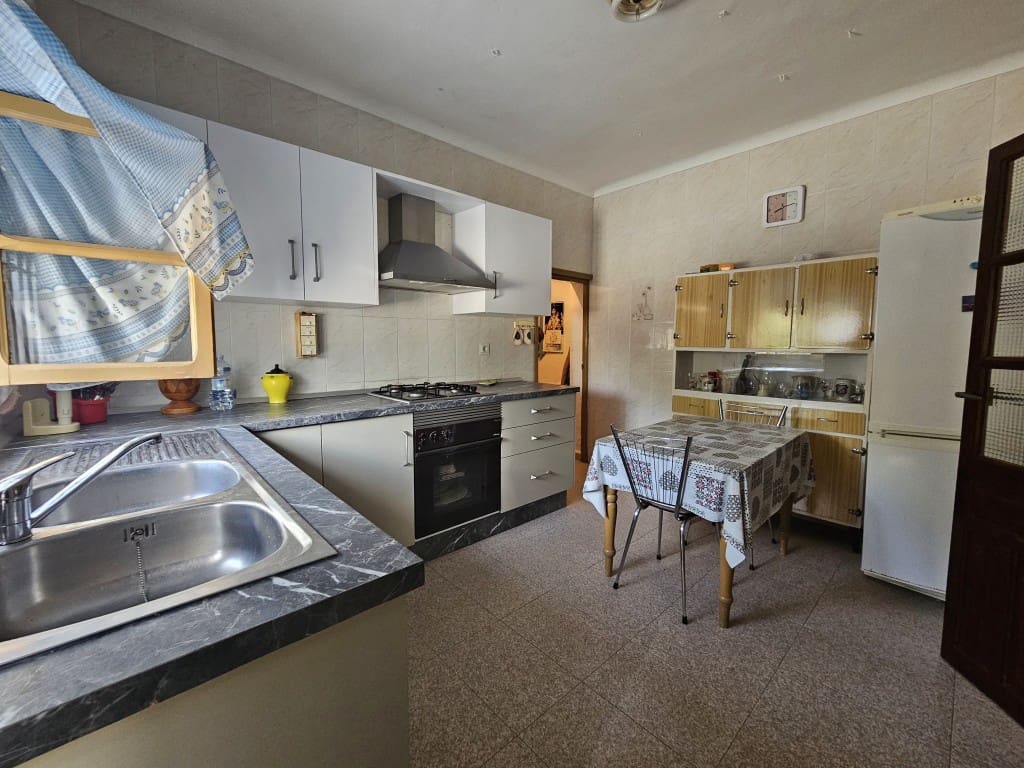 6 chambre Finca/Maison de Campagne à vendre à Cabra - 150 000 € (Ref: 10162094)