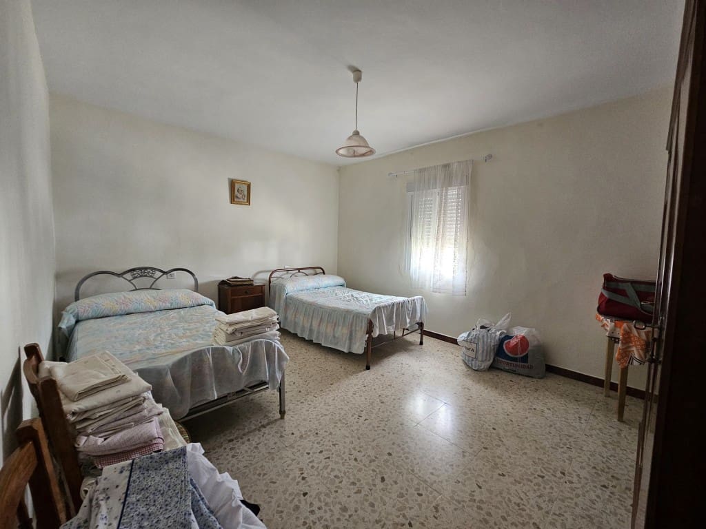 6 chambre Finca/Maison de Campagne à vendre à Cabra - 150 000 € (Ref: 10162094)