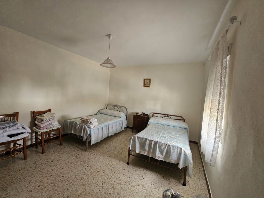6 chambre Finca/Maison de Campagne à vendre à Cabra - 150 000 € (Ref: 10162094)
