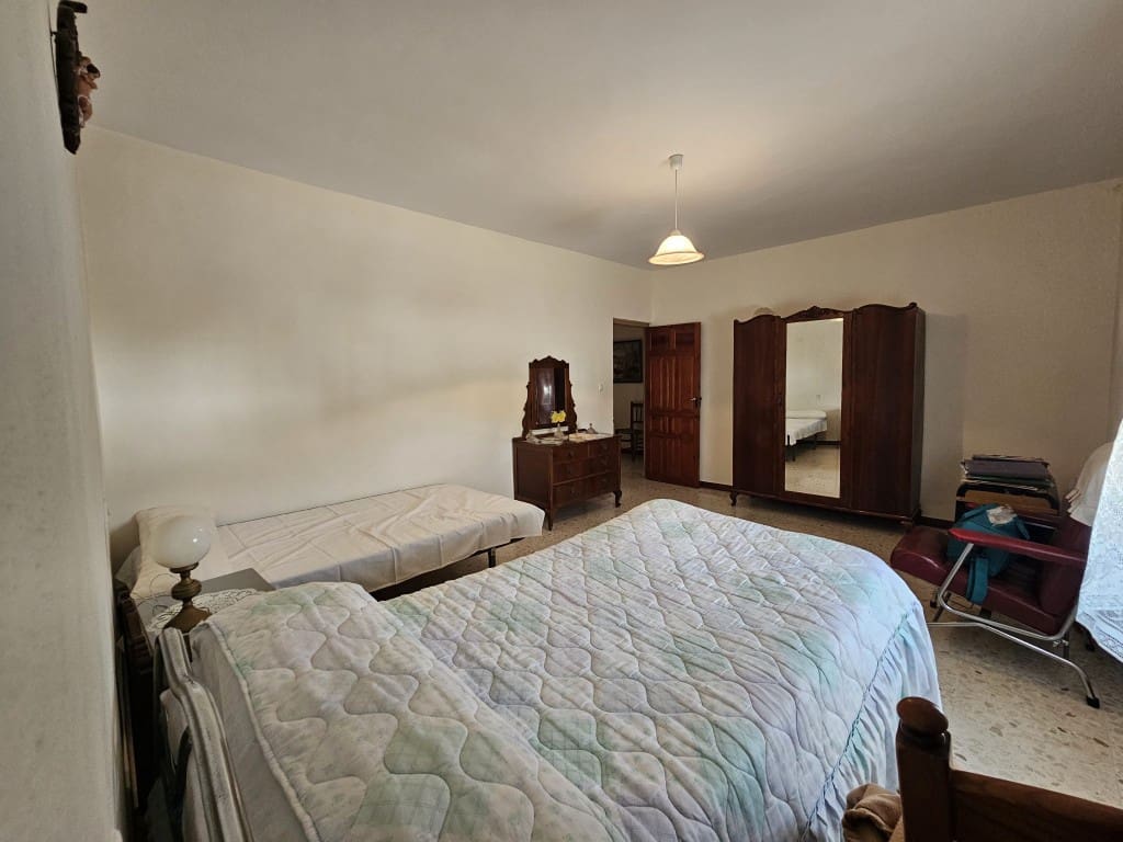 6 chambre Finca/Maison de Campagne à vendre à Cabra - 150 000 € (Ref: 10162094)