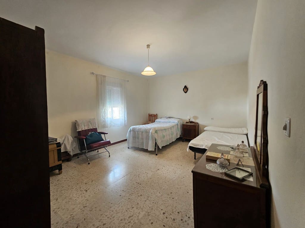6 chambre Finca/Maison de Campagne à vendre à Cabra - 150 000 € (Ref: 10162094)