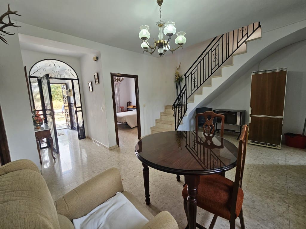 4 chambre Finca/Maison de Campagne à vendre à Cabra avec garage - 149 000 € (Ref: 10162095)