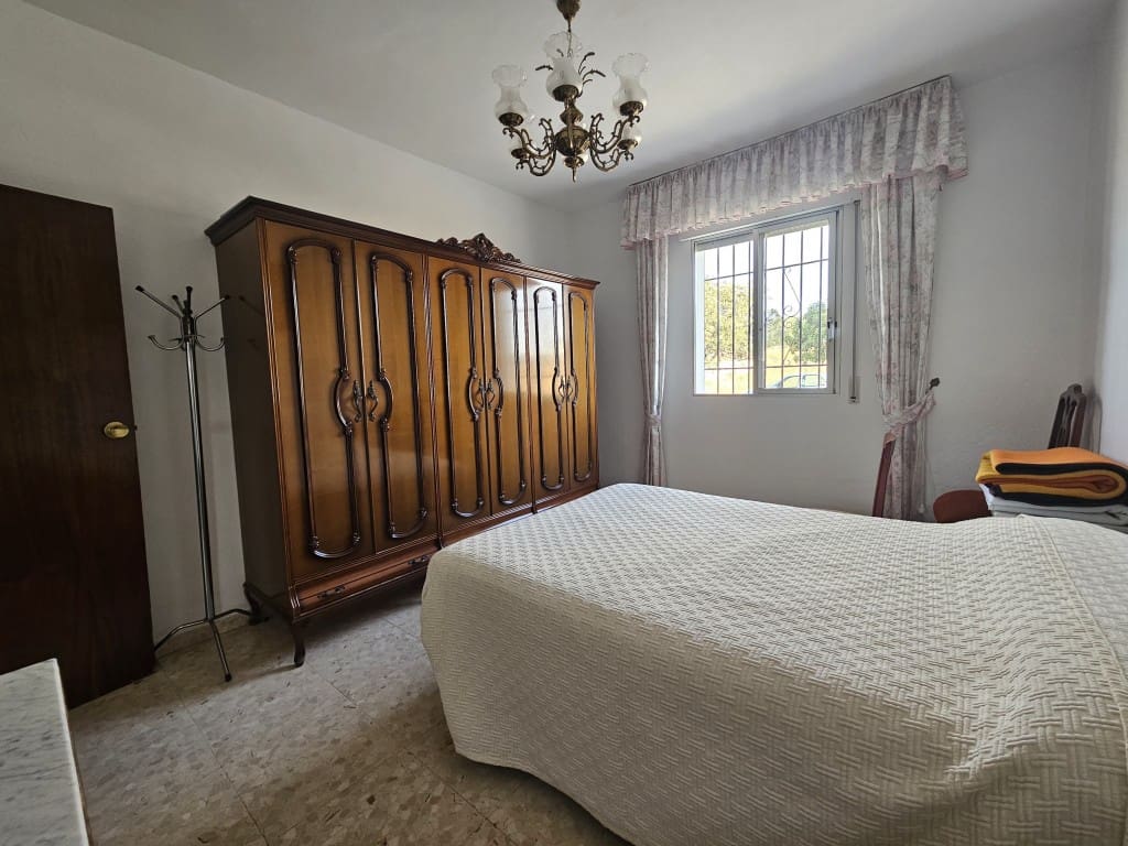 4 chambre Finca/Maison de Campagne à vendre à Cabra avec garage - 149 000 € (Ref: 10162095)