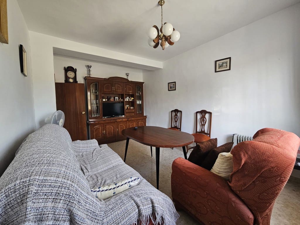 4 chambre Finca/Maison de Campagne à vendre à Cabra avec garage - 149 000 € (Ref: 10162095)