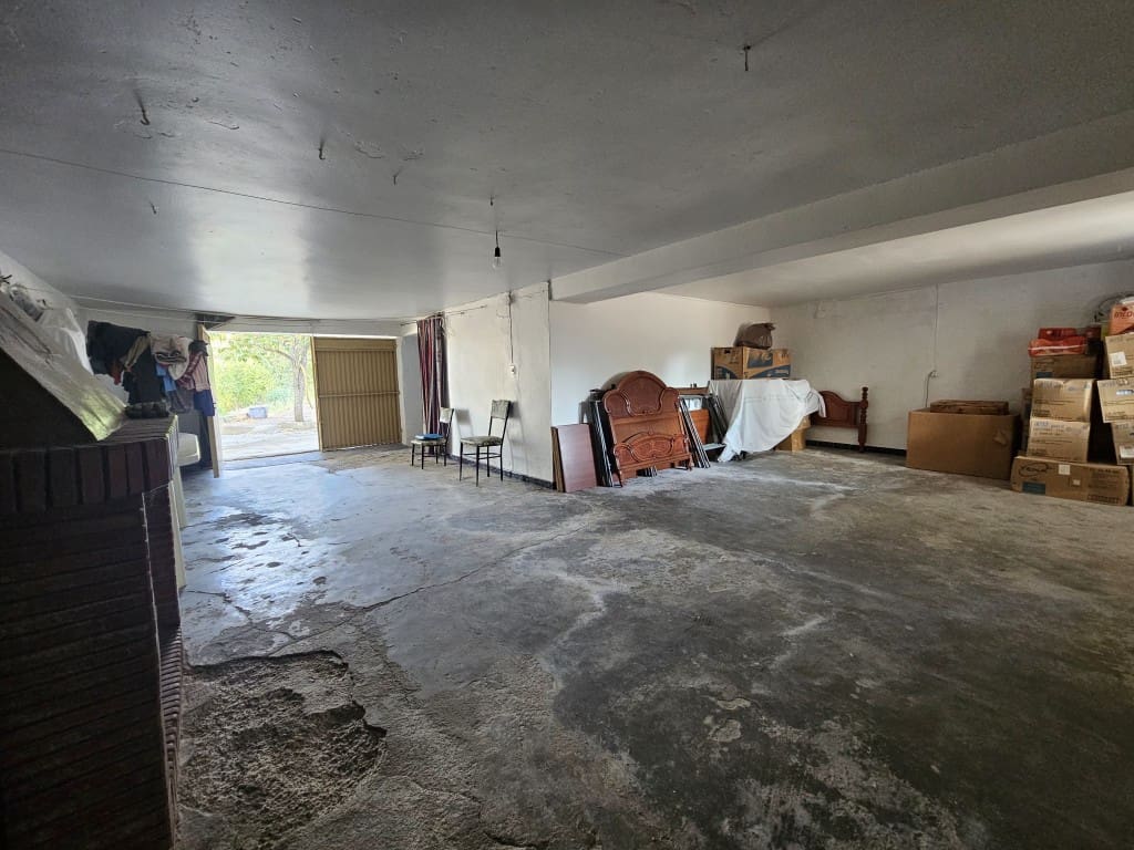 4 chambre Finca/Maison de Campagne à vendre à Cabra avec garage - 149 000 € (Ref: 10162095)